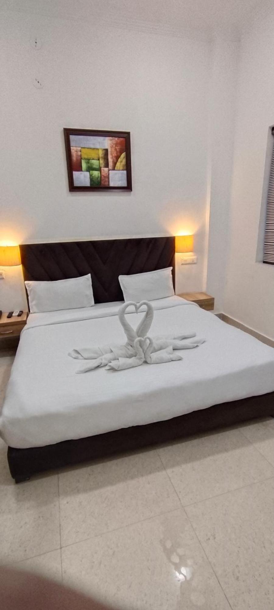 Hotel Lakeview By Bookingcare Chhatarpur Exteriér fotografie