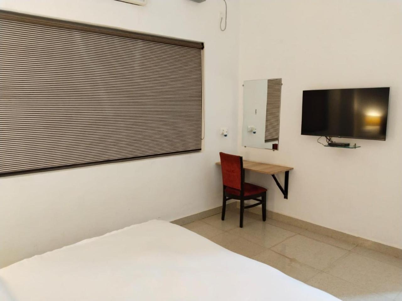 Hotel Lakeview By Bookingcare Chhatarpur Exteriér fotografie
