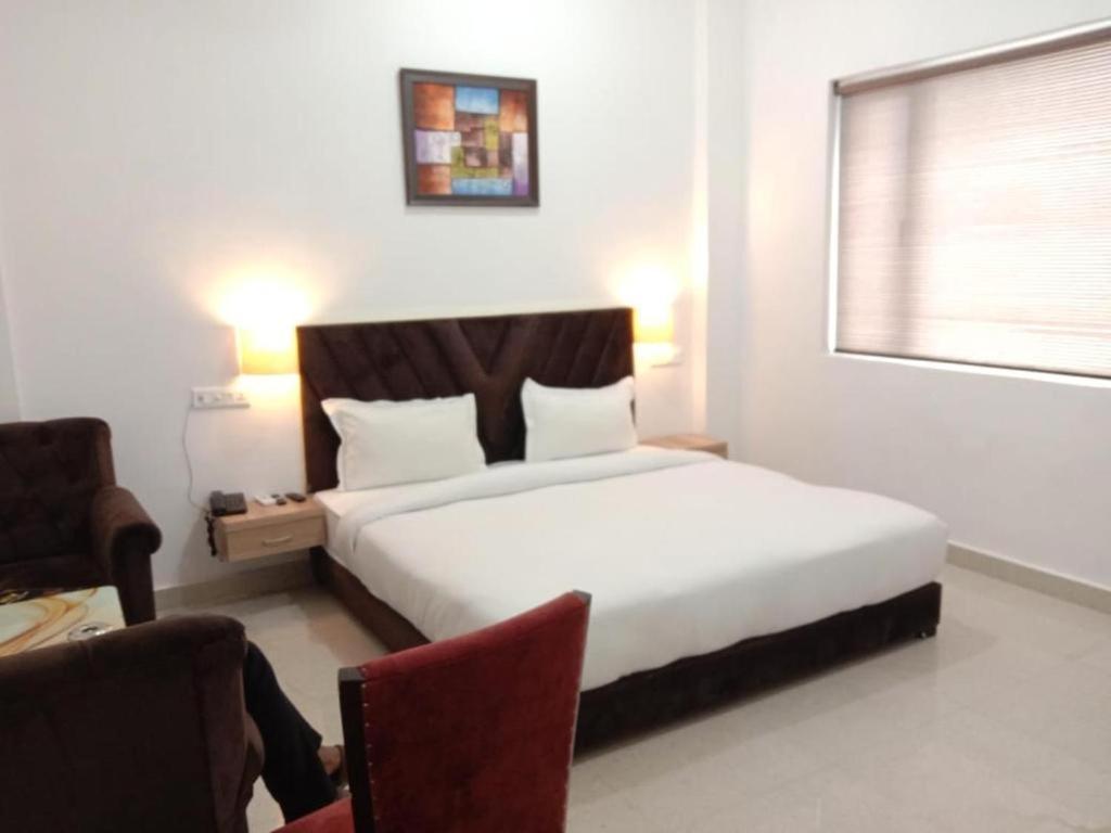 Hotel Lakeview By Bookingcare Chhatarpur Exteriér fotografie